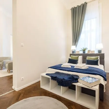 Apartmán Modern And Stylish 2-bedroom In The Center