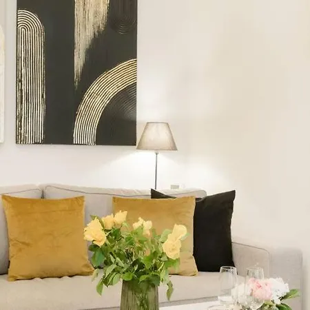 Modern And Stylish 2-bedroom In The Center Apartmán *