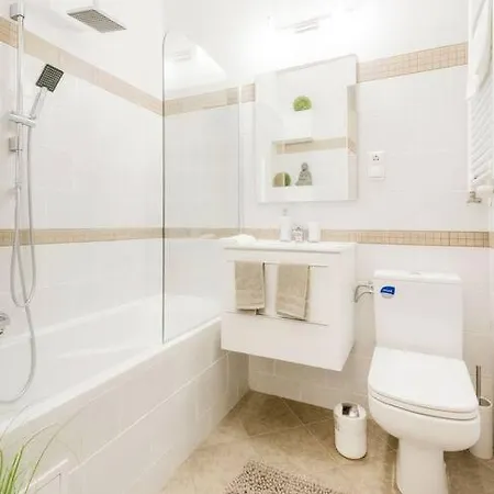 Apartamento Modern And Stylish 2-bedroom In The Center