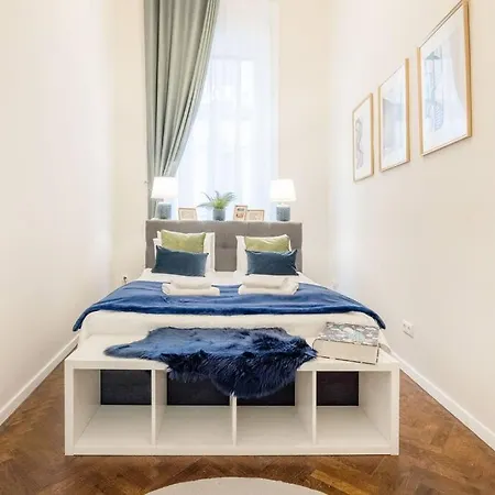 Apartmán Modern And Stylish 2-bedroom In The Center *