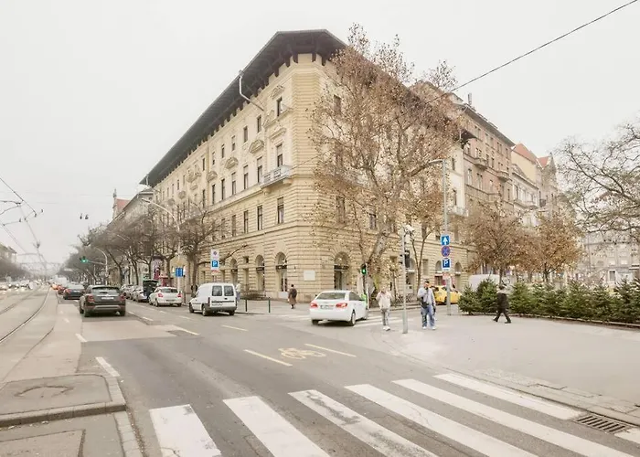 Modern And Stylish 2-bedroom In The Center Apartment Budapest