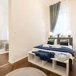 Appartement Modern And Stylish 2-bedroom In The Center