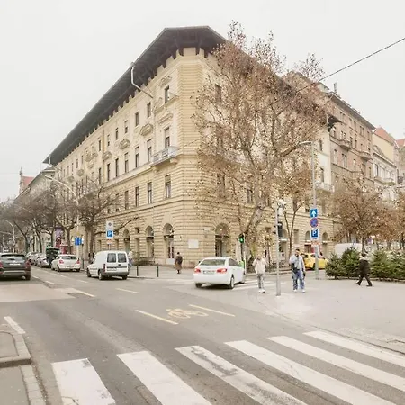 Modern And Stylish 2-bedroom In The Center Appartement Budapest
